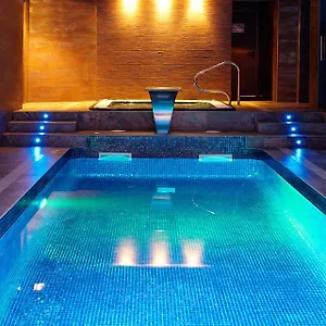4* Szálloda Acacias &